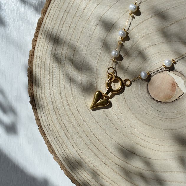 Řetízkový perličkový náhrdelník se srdíčkem